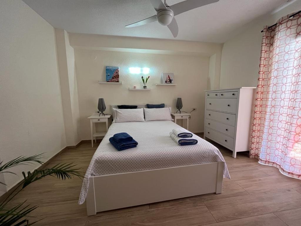 Apartamento 2 Dormitorios En Primera Linea De Playa San Cristobal Almunecar Exterior photo