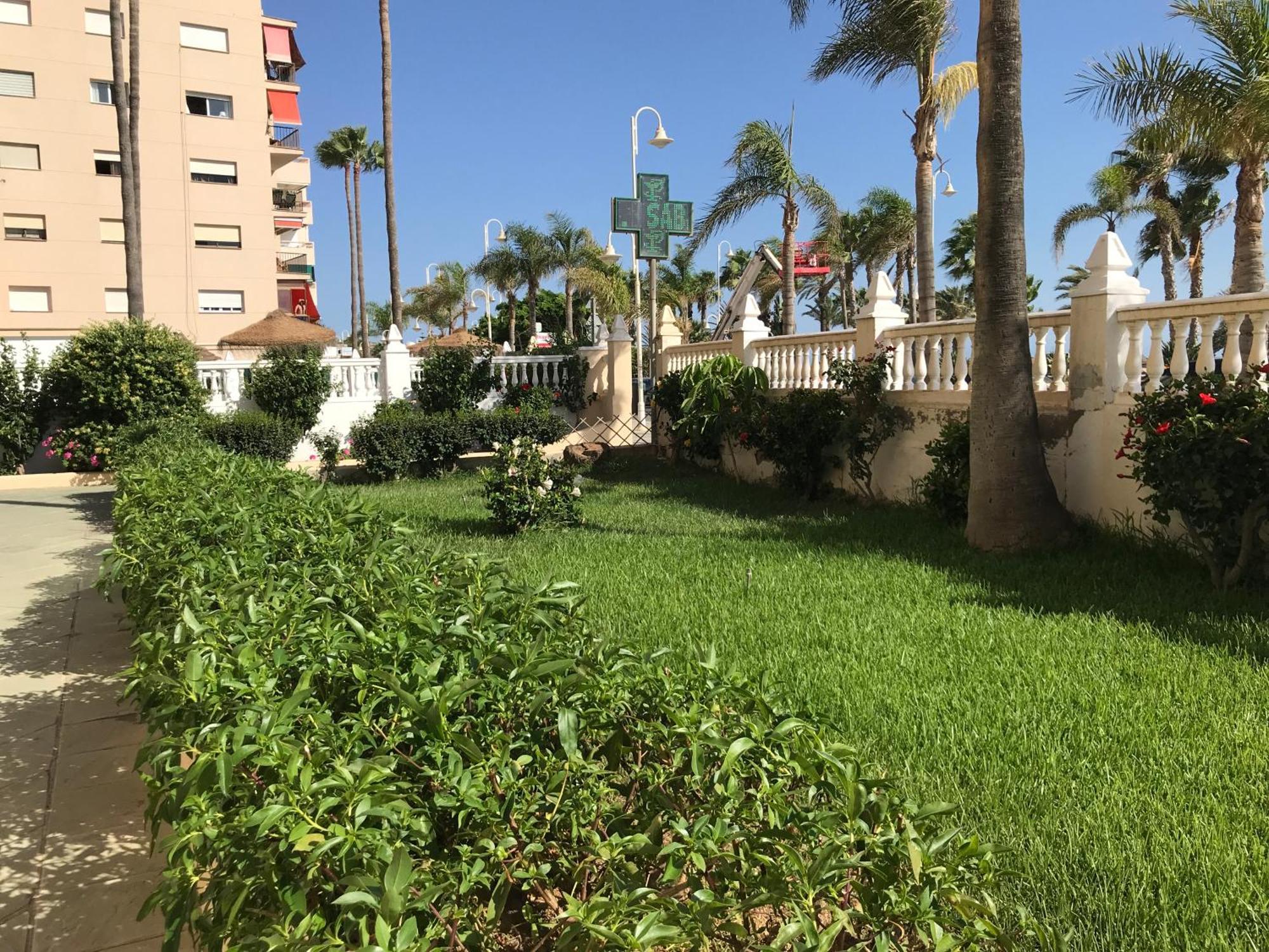 Apartamento 2 Dormitorios En Primera Linea De Playa San Cristobal Almunecar Exterior photo