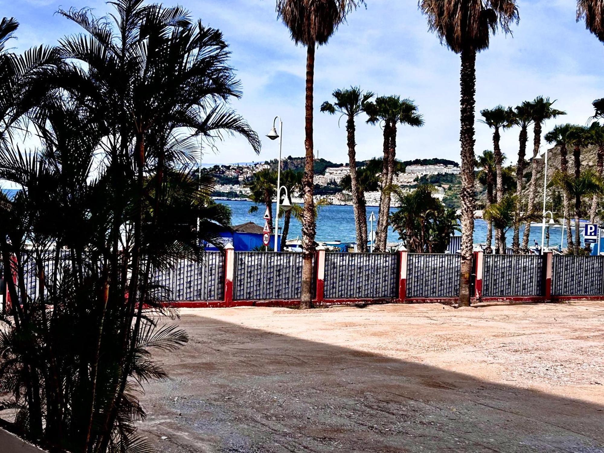 Apartamento 2 Dormitorios En Primera Linea De Playa San Cristobal Almunecar Exterior photo